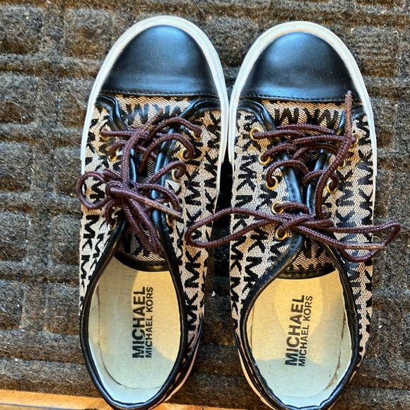 Michael Kors monogram sneakers bundle - Picture 2 of 7
